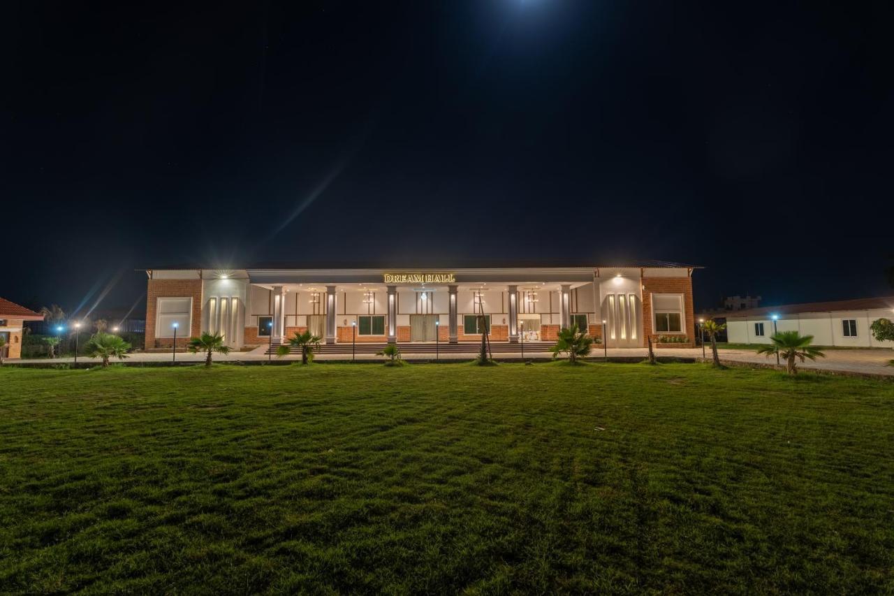 Dreamland Gold Resort&Hotel Pvt. Ltd. Bhairāhawā Exterior foto