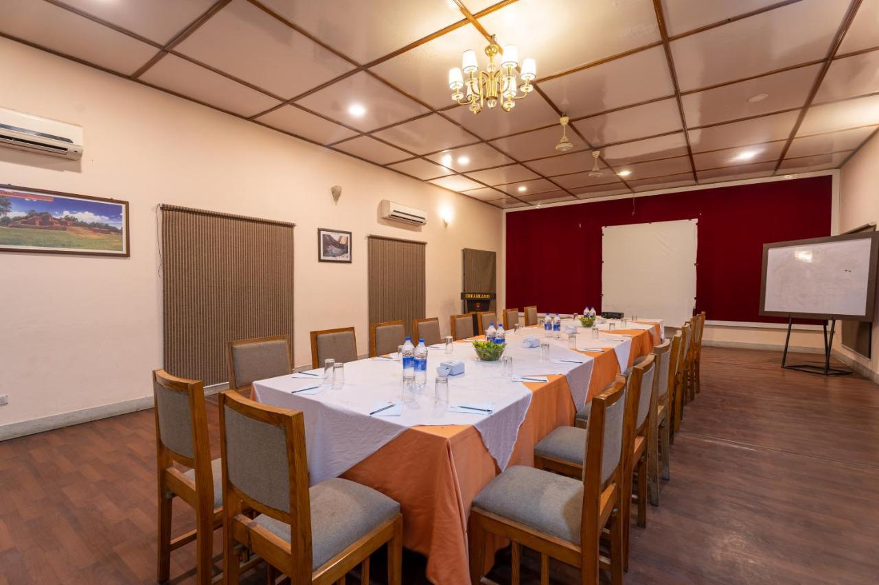 Dreamland Gold Resort&Hotel Pvt. Ltd. Bhairāhawā Exterior foto