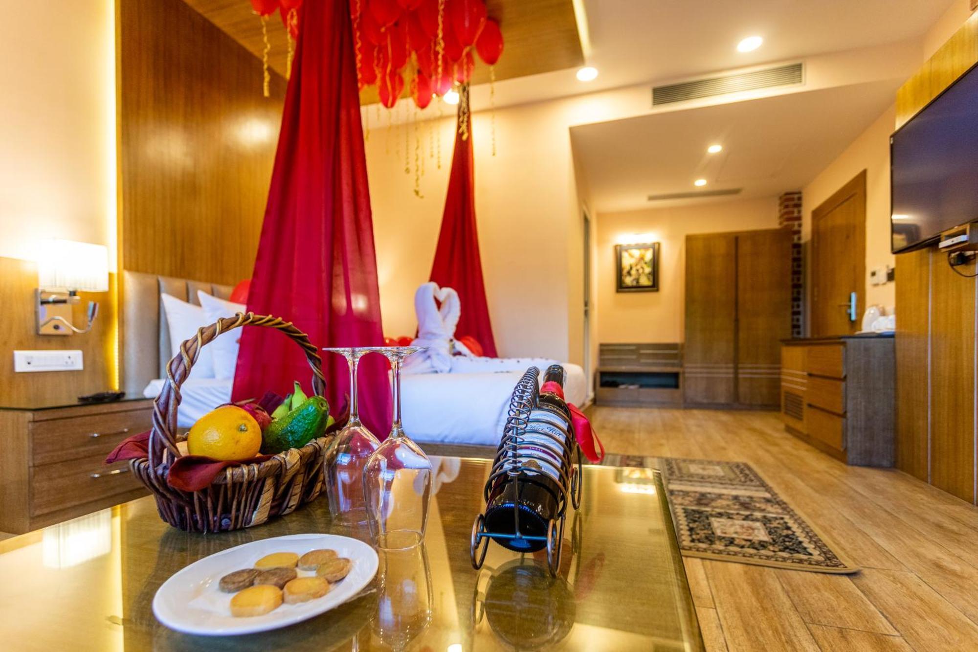 Dreamland Gold Resort&Hotel Pvt. Ltd. Bhairāhawā Exterior foto