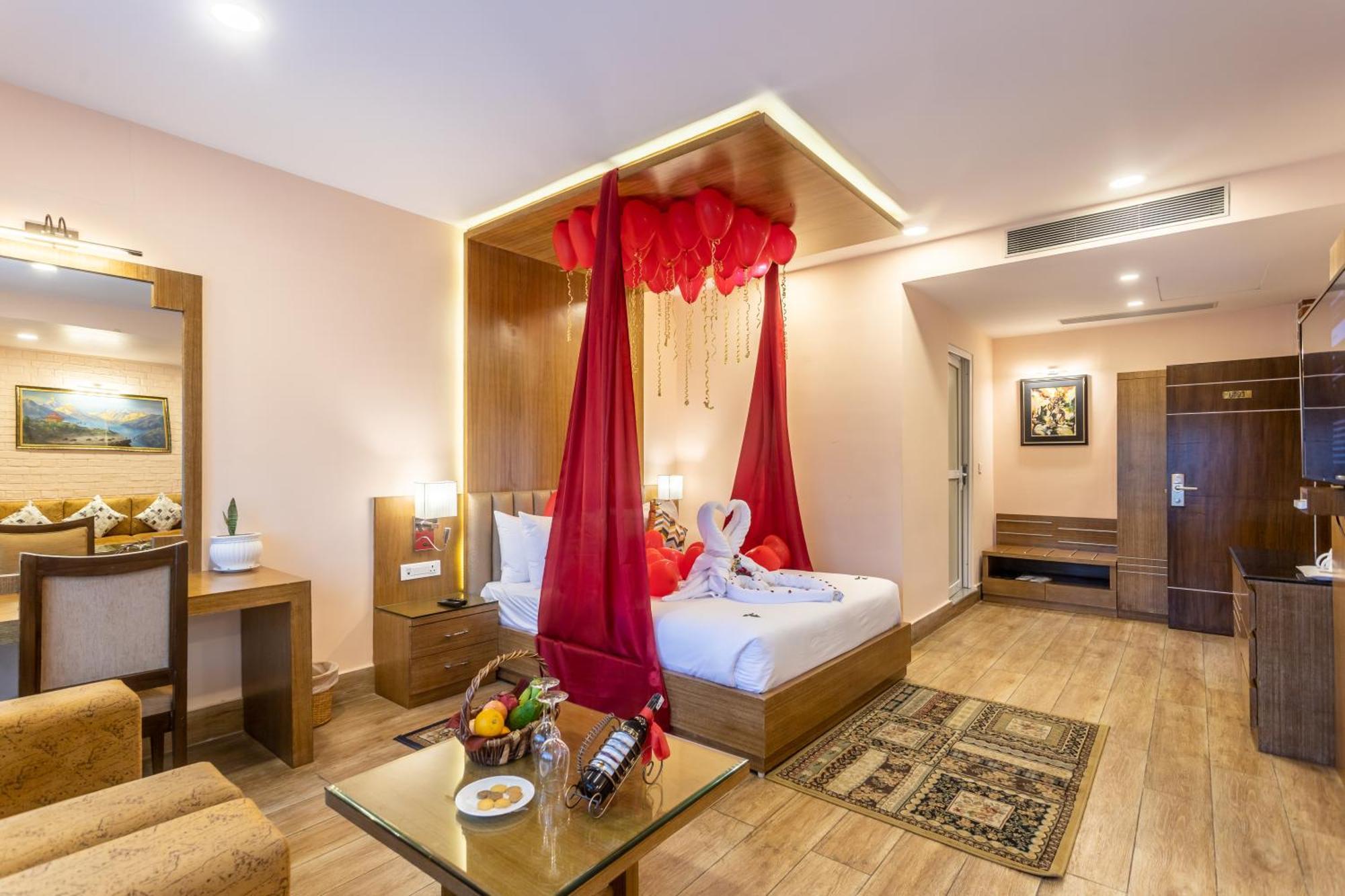 Dreamland Gold Resort&Hotel Pvt. Ltd. Bhairāhawā Exterior foto