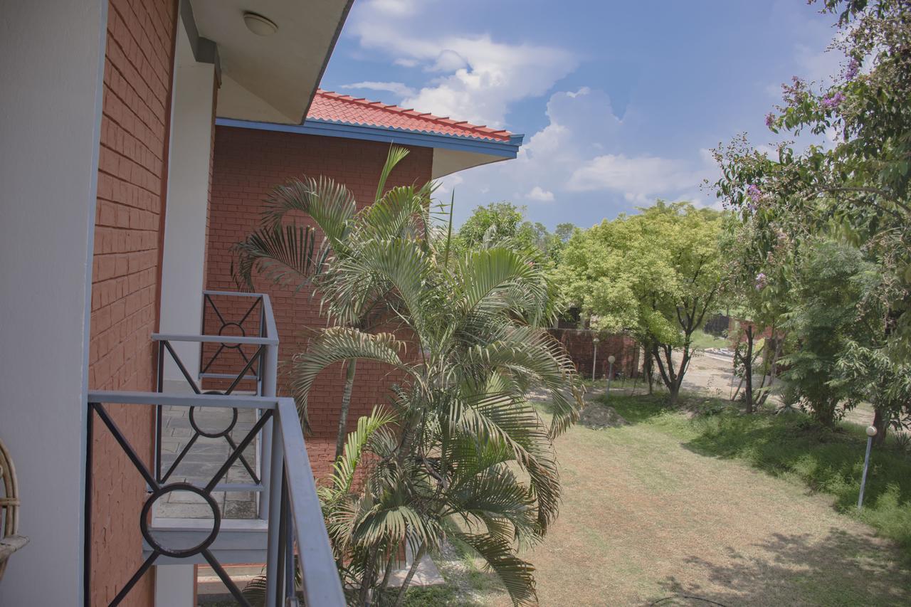 Dreamland Gold Resort&Hotel Pvt. Ltd. Bhairāhawā Exterior foto