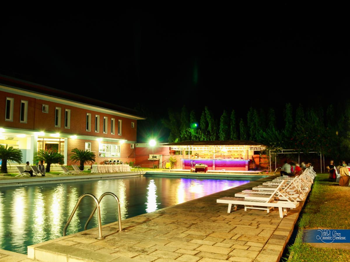 Dreamland Gold Resort&Hotel Pvt. Ltd. Bhairāhawā Exterior foto